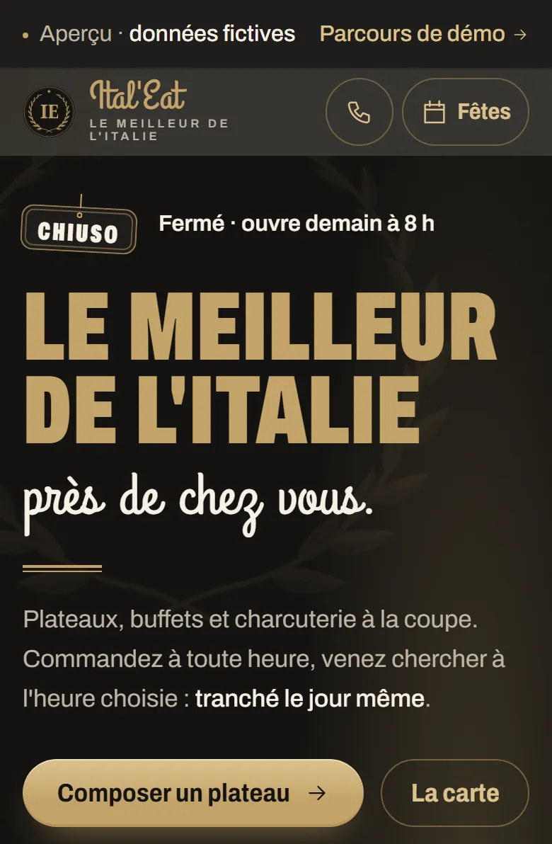 The same home page on a phone: the "Fermé · ouvre demain à 8 h" status (closed, opens tomorrow at 8), the title and the "Composer un plateau" (build a platter) and "La carte" (menu) buttons. The shop’s call button is out of frame.