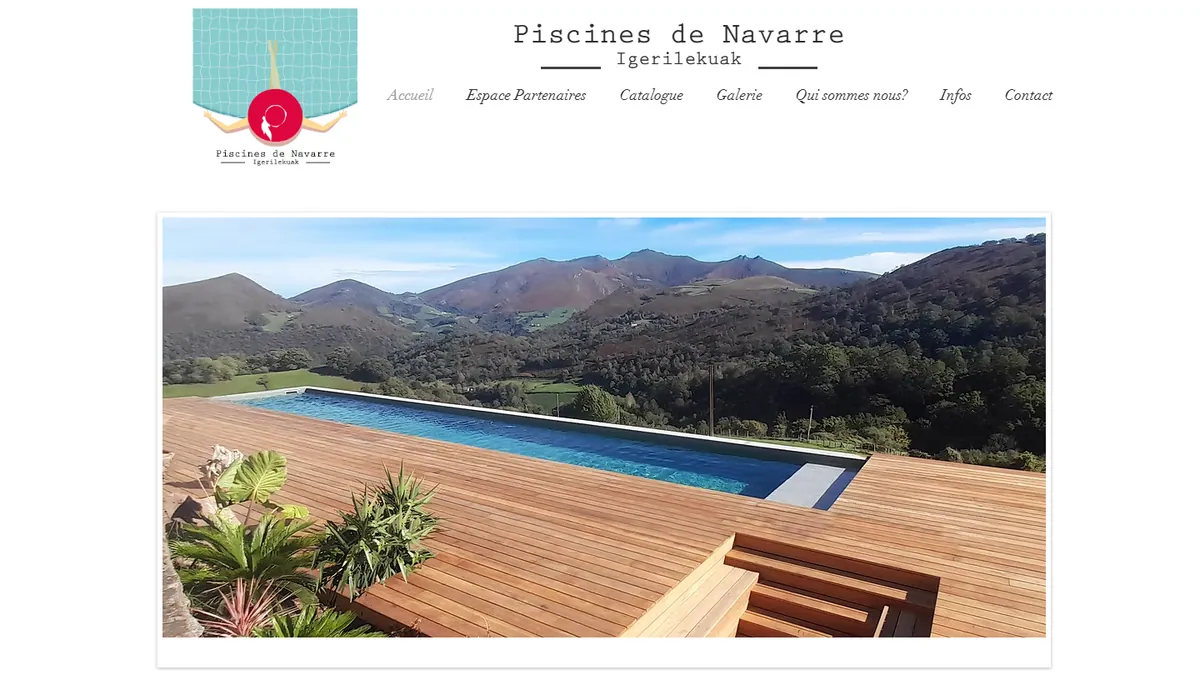 Before: the builder’s live site on desktop, with its logo, its menu and a photo of an infinity pool facing the mountains.