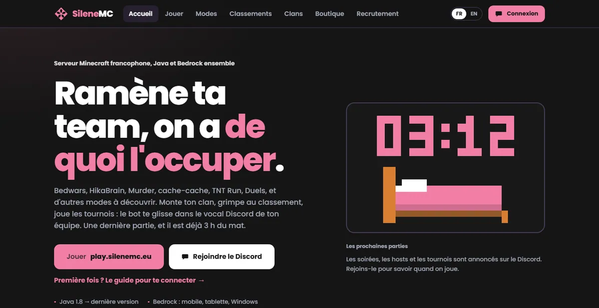 Tête de page du site SileneMC sur ordinateur : la navigation (Accueil, Jouer, Modes, Classements, Clans, Boutique, Recrutement), le titre « Ramène ta team, on a de quoi l’occuper », la liste des modes de jeu, les boutons pour jouer et rejoindre le Discord, et les éditions Java et Bedrock.
